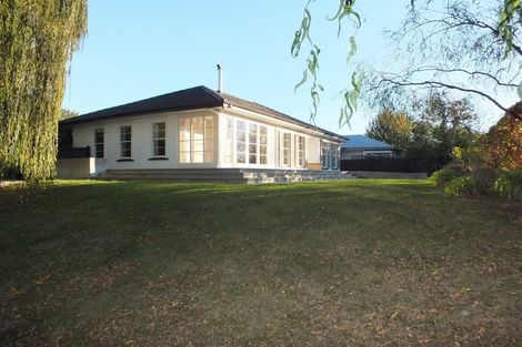 Photo of property in 98 Kahu Road, Fendalton, Christchurch, 8041
