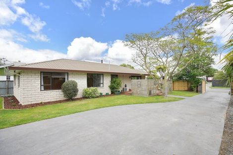 Photo of property in 10 Gibbs Drive, Woodend, 7610