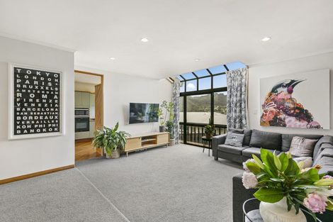 Photo of property in 107 Cockayne Road, Khandallah, Wellington, 6035