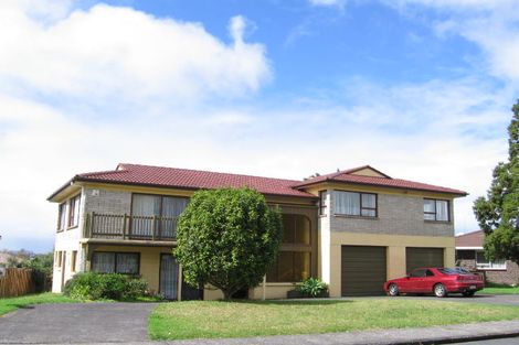 Photo of property in 25 Spence Road, Henderson, Auckland, 0612