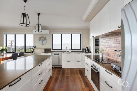 Photo of property in 49 Hinewa Road, Otumoetai, Tauranga, 3110