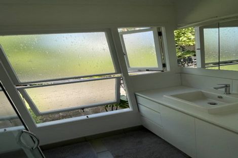 Photo of property in 17a Monument Road, Clevedon, 2582
