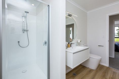 Photo of property in 34 Dahl Drive, Wallaceville, Upper Hutt, 5018