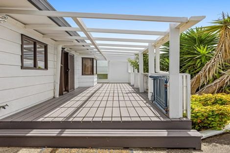 Photo of property in 2/63 Rodney Street, Wellsford, 0900