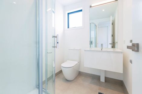 Photo of property in 9 Mokopiko Court, Beach Haven, Auckland, 0626