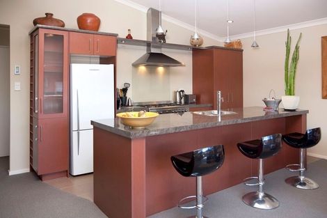 Photo of property in 2/17 Tremaine Avenue, Two Mile Bay, Taupo, 3330