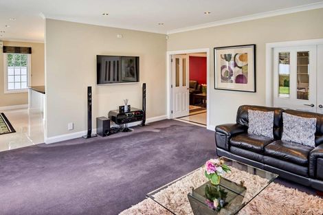 Photo of property in 2 Blundell Way, Heretaunga, Upper Hutt, 5018