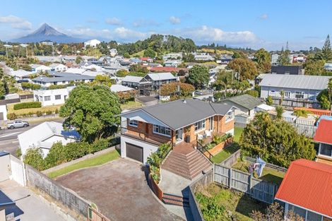 Photo of property in 266b Courtenay Street, Strandon, New Plymouth, 4312