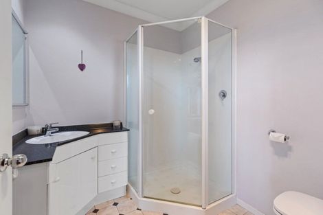 Photo of property in 2 Burnt Oak Drive, Pyes Pa, Tauranga, 3112