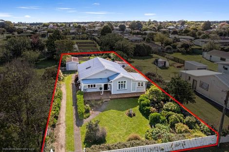 Photo of property in 11 Bear Street, Waverley, 4510