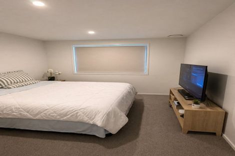 Photo of property in 2 Shelduck Road, Jacks Point, 9371