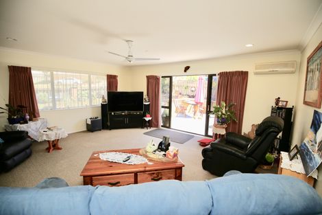 Photo of property in 2 Rata Avenue, Huntly, 3700