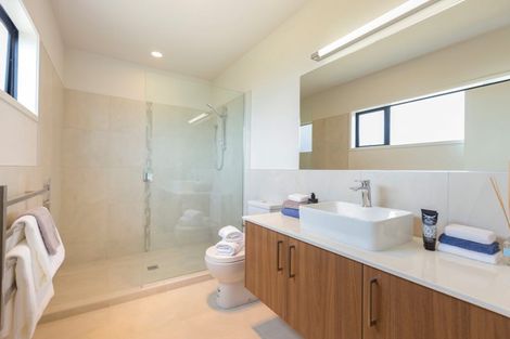 Photo of property in 35 Laly Haddon Place, Matakana, 0985