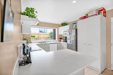 Photo of property in 17 Glenpark Place, Favona, Auckland, 2024