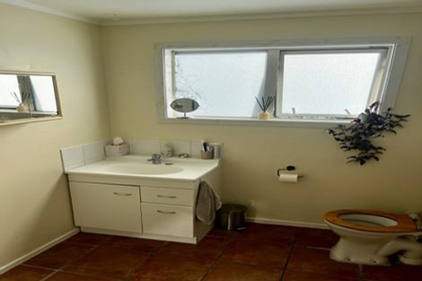 Photo of property in 4/30 Lyall Parade, Lyall Bay, Wellington, 6022