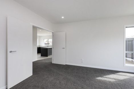 Photo of property in 6 George Yee Place, Taradale, 4112