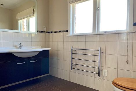 Photo of property in 86 Mcleod Road, Te Atatu South, Auckland, 0610