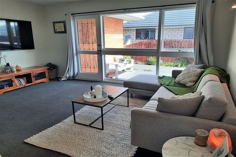 Photo of property in 43 Prestons Road, Redwood, Christchurch, 8051