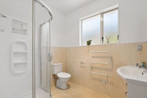 Photo of property in 74 Baverstock Road, Flat Bush, Auckland, 2016