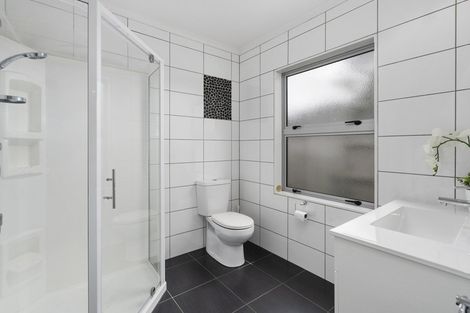 Photo of property in 7 Galea Grove, Kelvin Grove, Palmerston North, 4414