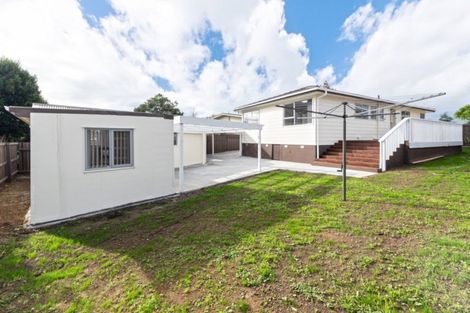 Photo of property in 10 Killington Crescent, Mangere, Auckland, 2022