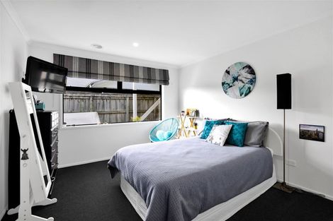 Photo of property in 6 Pebble Beach Court, Waiwhakaiho, New Plymouth, 4312