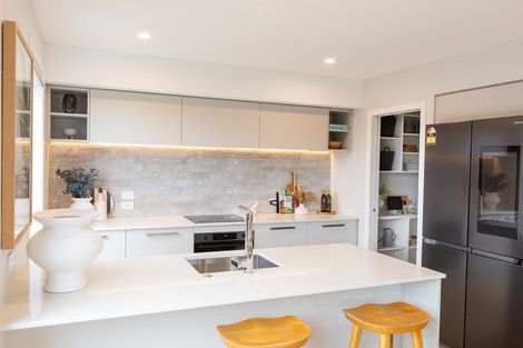 Photo of property in 1 Metoriti Crescent, Karaka, 2124