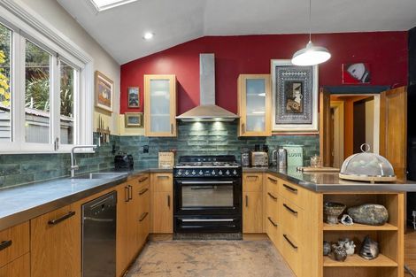 Photo of property in 2 Brittan Terrace, Lyttelton, 8082