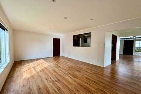 Photo of property in 49 Rosewarne Crescent, Glendene, Auckland, 0602