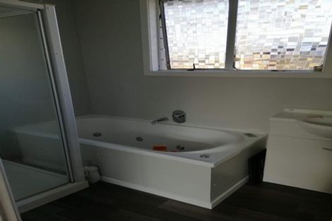 Photo of property in 6 Kamahi Avenue, Hawera, 4610