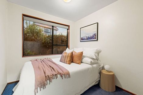 Photo of property in 17 Wyatt Place, Russley, Christchurch, 8042