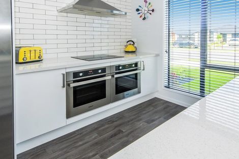 Photo of property in 7 Northmoor Boulevard, Rolleston, 7615