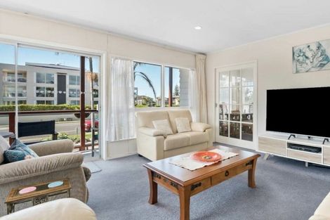 Photo of property in 8/416 Hibiscus Coast Highway, Orewa, 0931