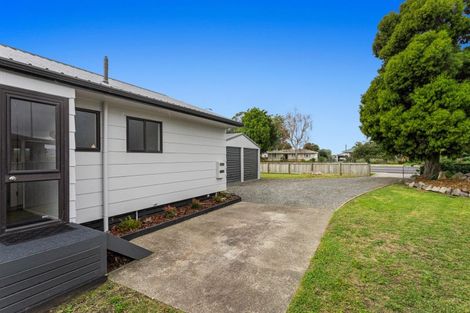 Photo of property in 74 College Road, Edgecumbe, 3120
