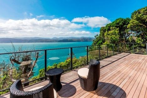Photo of property in 67 Pretoria Road, Karaka Bays, Wellington, 6022