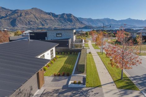 Photo of property in 36 Minaret Ridge, Wanaka, 9305