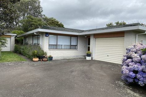 Photo of property in 28a Rewarewa Crescent, Waikanae, 5036