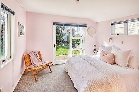 Photo of property in 110 Lyall Parade, Lyall Bay, Wellington, 6022