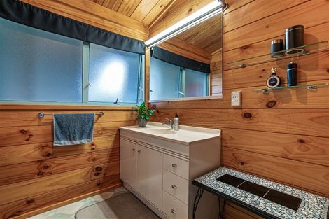 Photo of property in 2/111 Beach Road, Castor Bay, Auckland, 0620