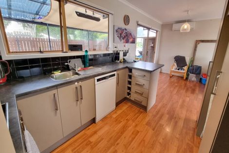 Photo of property in 1 Bishopgate Street, Birkdale, Auckland, 0626