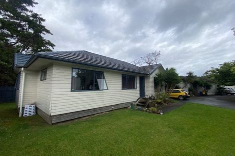 Photo of property in 36 Serwayne Place, Sunnyvale, Auckland, 0612