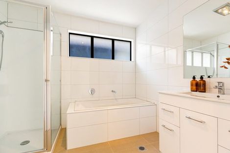 Photo of property in 9 Irving Place, Hobsonville, Auckland, 0616