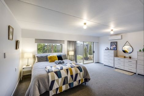 Photo of property in 9 Lowther Place, Taradale, Napier, 4112