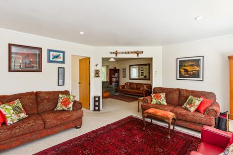 Photo of property in 31 Walton Avenue, Waikanae, 5036