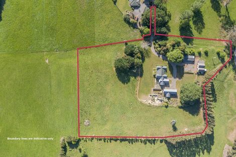 Photo of property in 724 Porangahau Road, Waipukurau, 4282