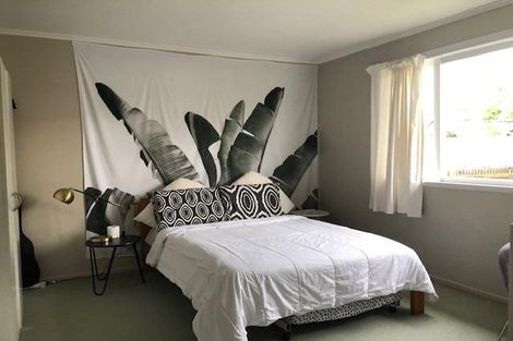 Photo of property in 23 Lauderdale Road, Birkdale, Auckland, 0626