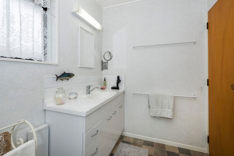 Photo of property in 215a Queen Street, Pukekohe, 2120