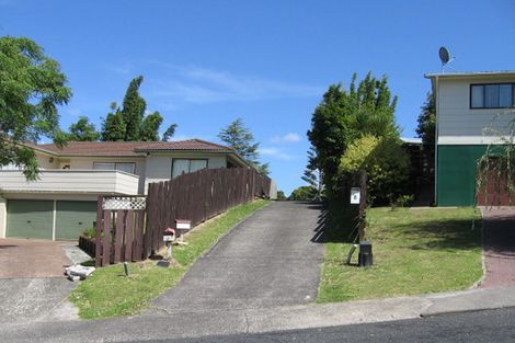 Photo of property in 2/6 Wilkinson Way, Browns Bay, Auckland, 0630
