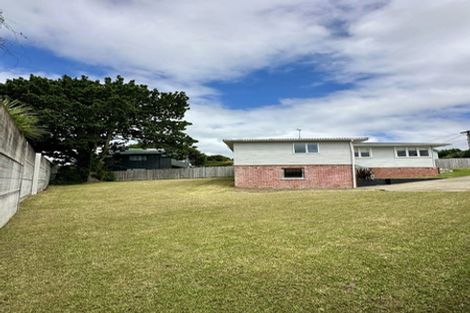 Photo of property in 22 Paton Avenue, Te Atatu South, Auckland, 0610