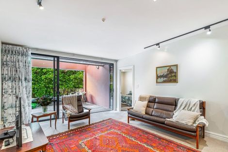 Photo of property in 3/36 Victoria Road, Devonport, Auckland, 0624